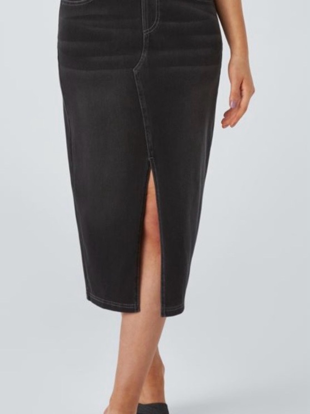 HALARA Black Midi Pencil Skirt with Center Front Slit